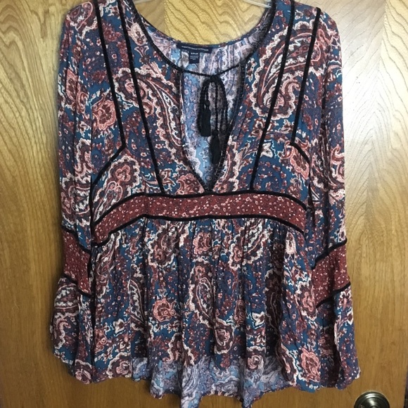 American Eagle Outfitters Tops - LAST CHANCE American Eagle BOHO Flare Sleeve Top